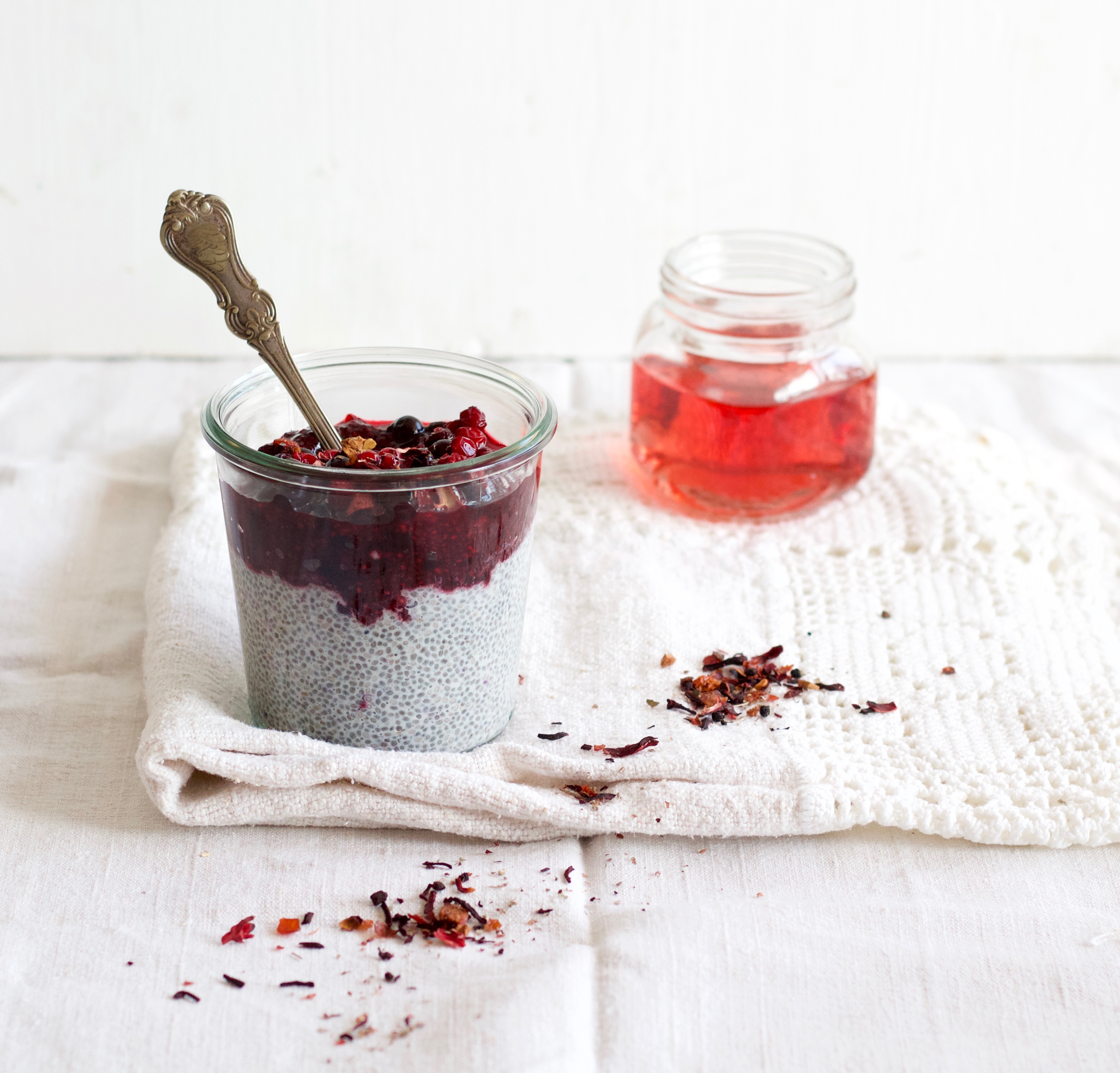 Chia Pudding mit Beere