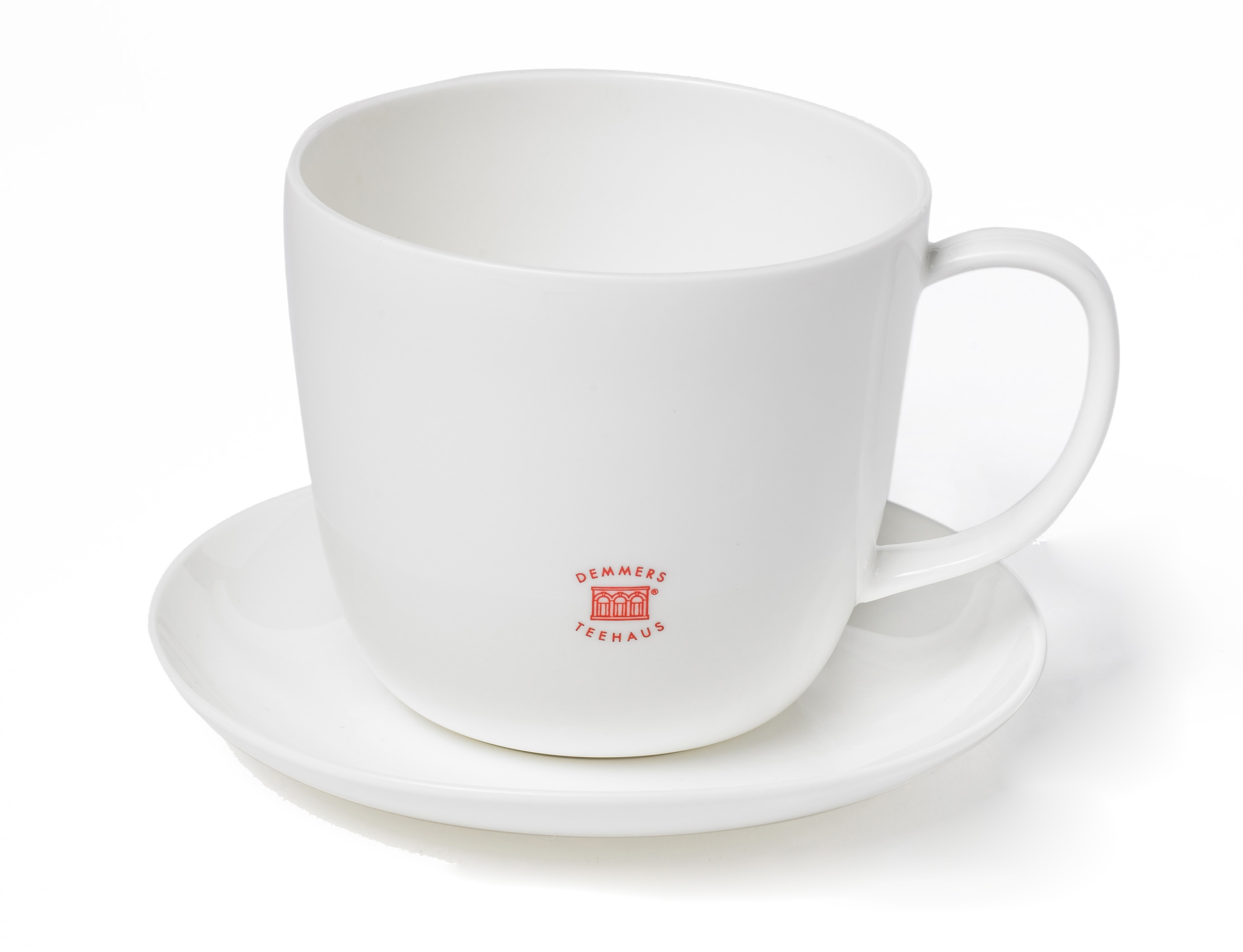 Demmers Teehaus weiße Tasse mit Logo auf Unterteller